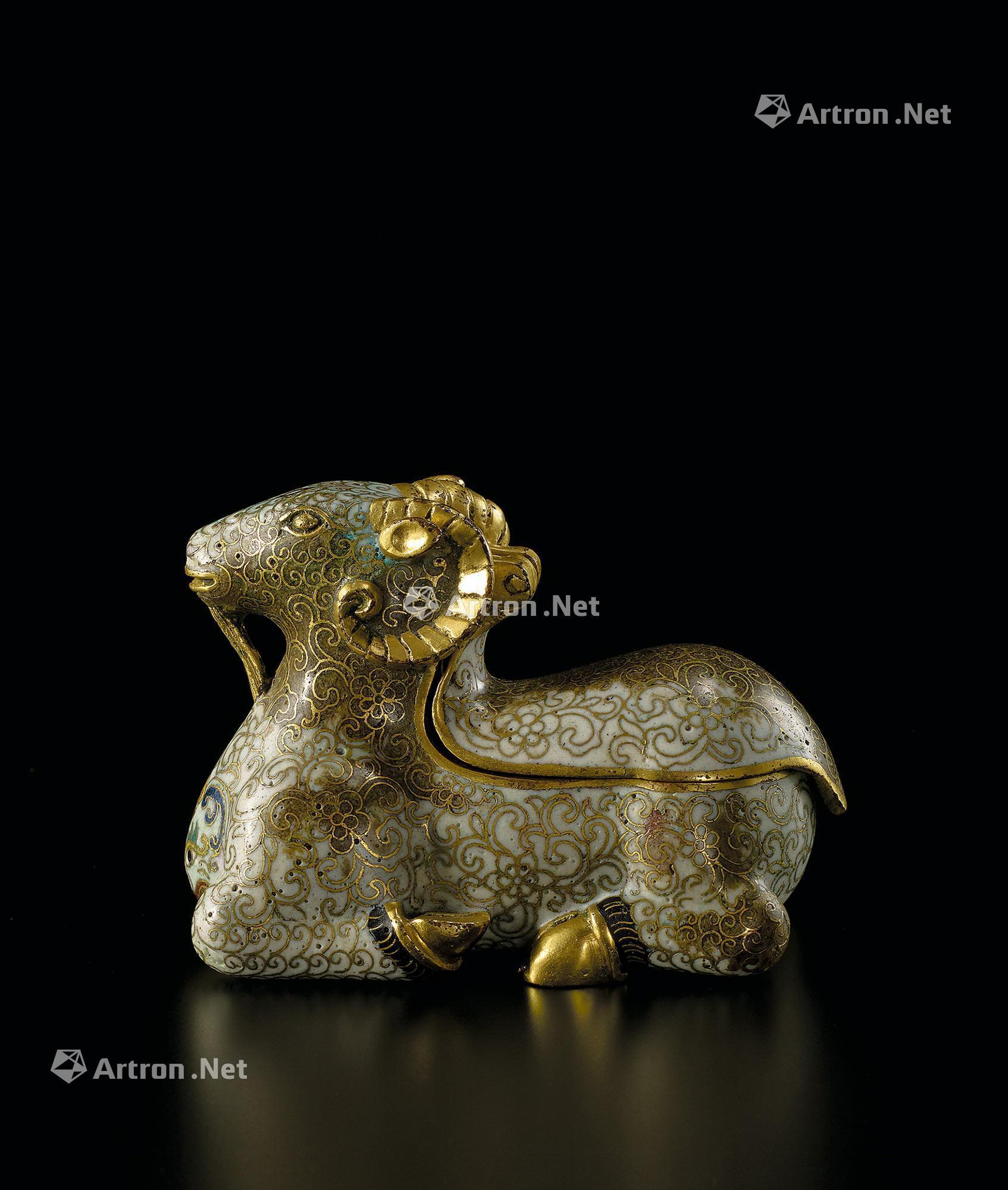 0383清铜胎掐丝珐琅羊形仿古兽面纹油灯