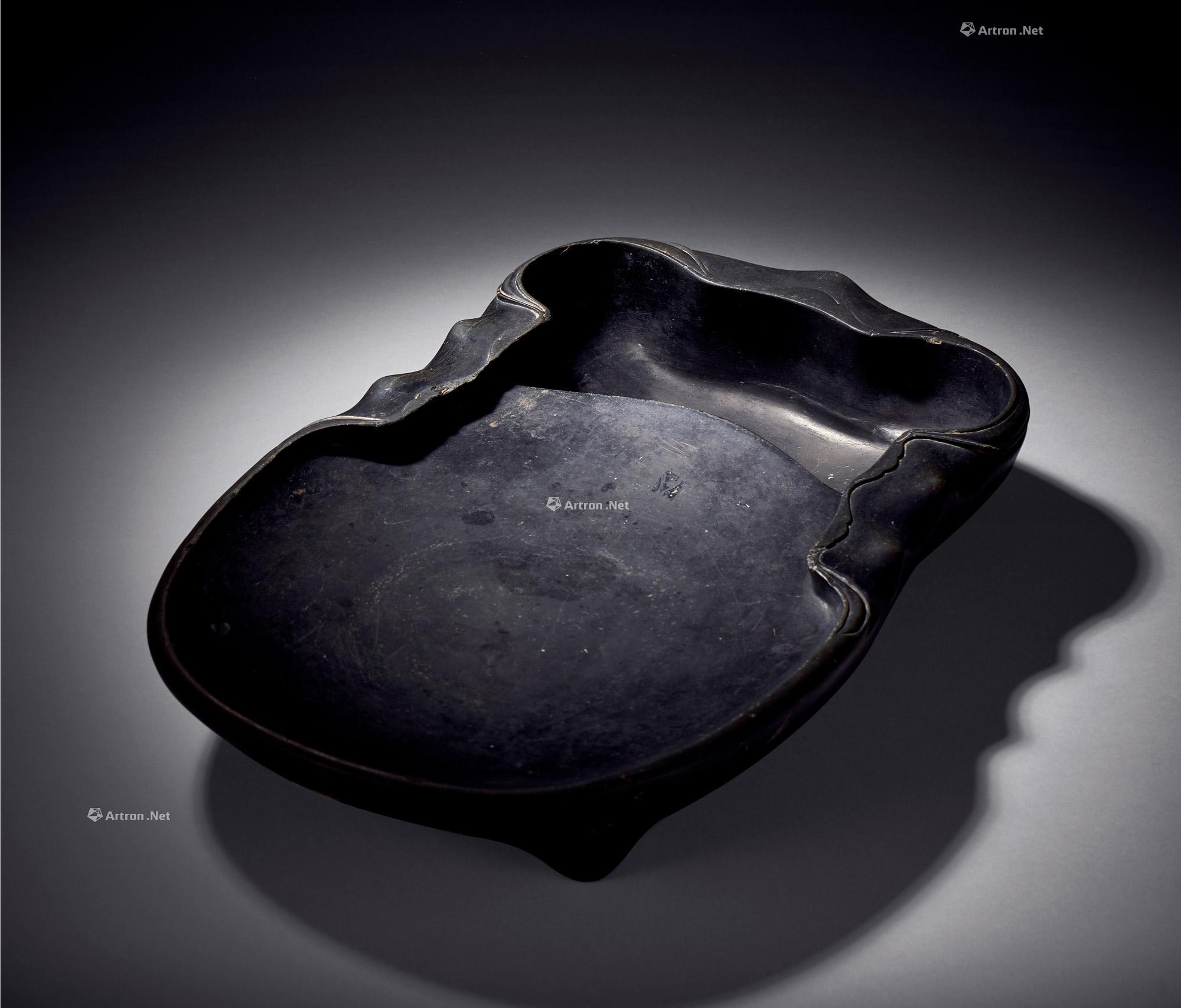 1792 明 歙石蝉形砚