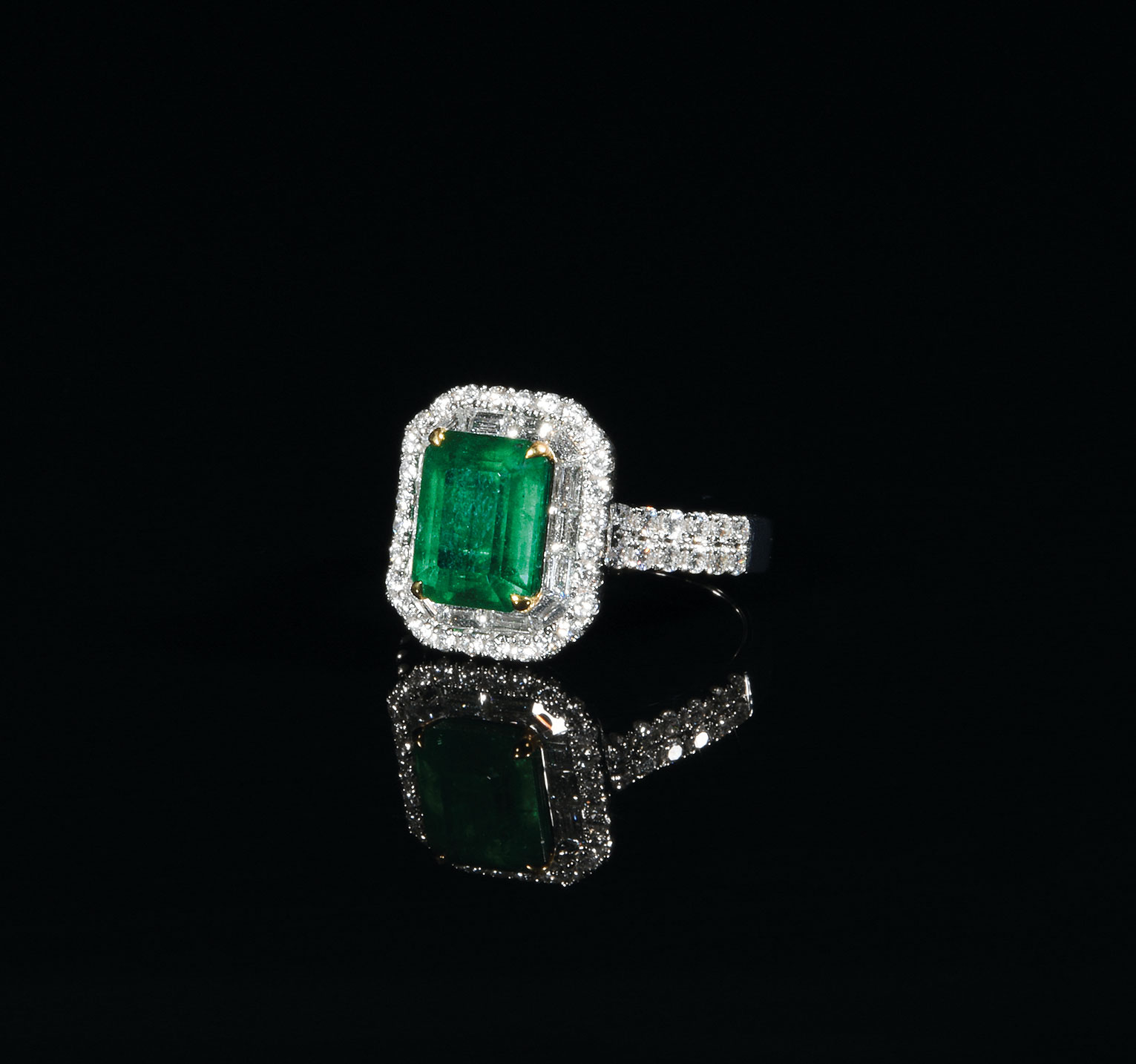 祖母绿钻石项链 钻石戒指套装 |摄影|产品摄影|俪和摄影 - 原创作品 - 站酷 (ZCOOL)