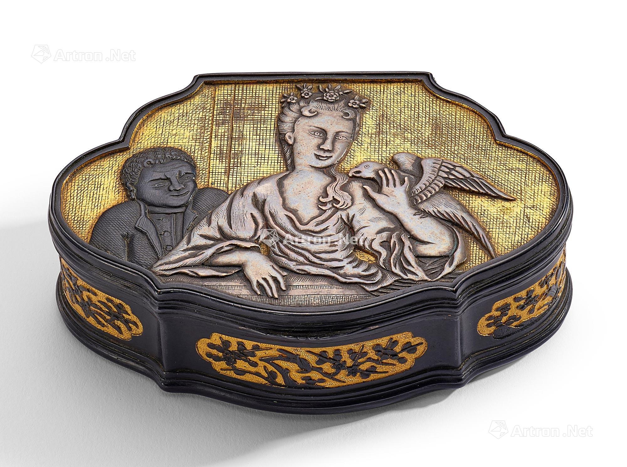 【十八世纪 铜鎏金嵌银饰西洋人物如意形鼻烟盒】拍卖品_图片_价格_鉴赏_铜器_雅昌艺术品拍卖网