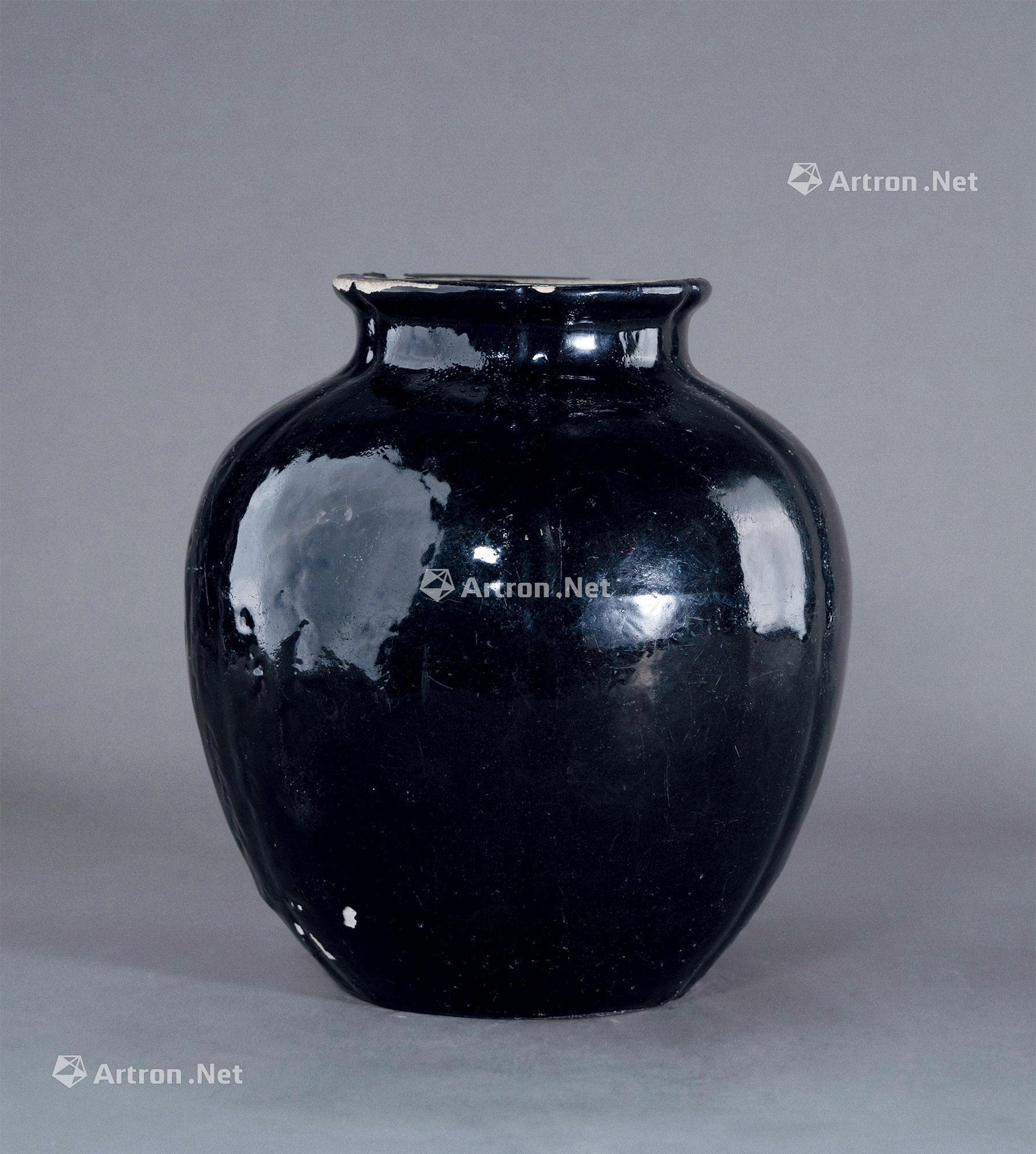 3086清康熙茄皮紫釉瓜棱罐