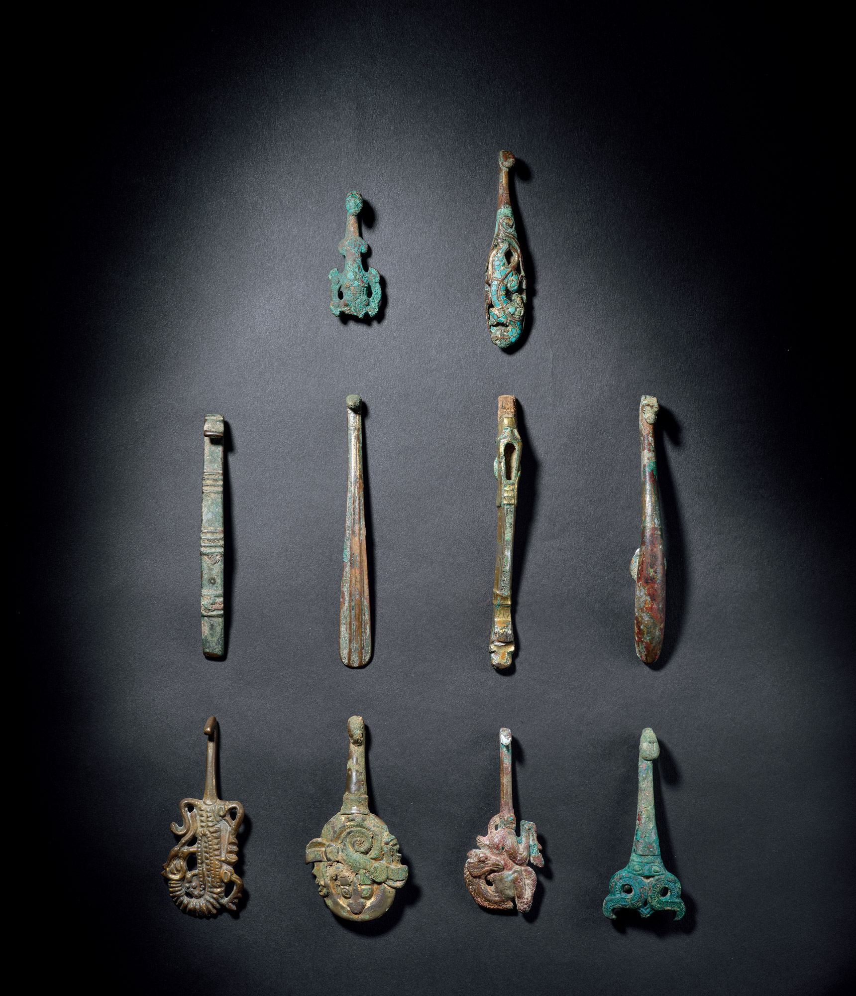 古代铜带钩图片