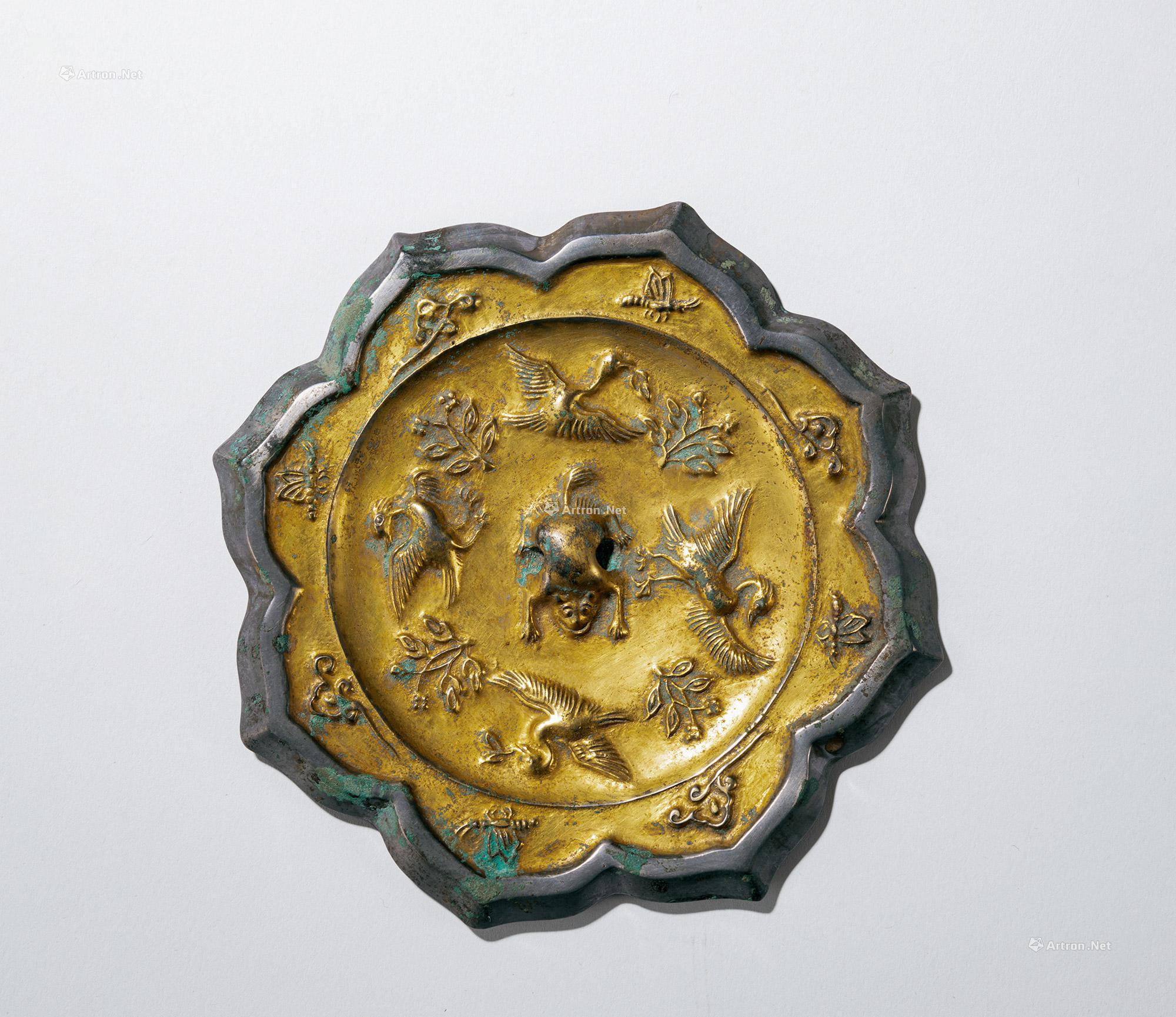 1286唐铜镀金四鸟兽钮八棱镜