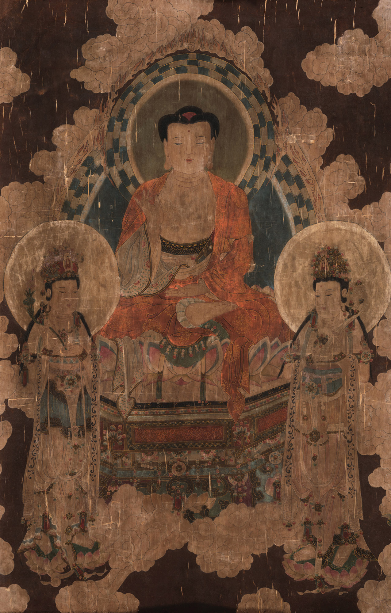 3268大日如来镜心设色绢本