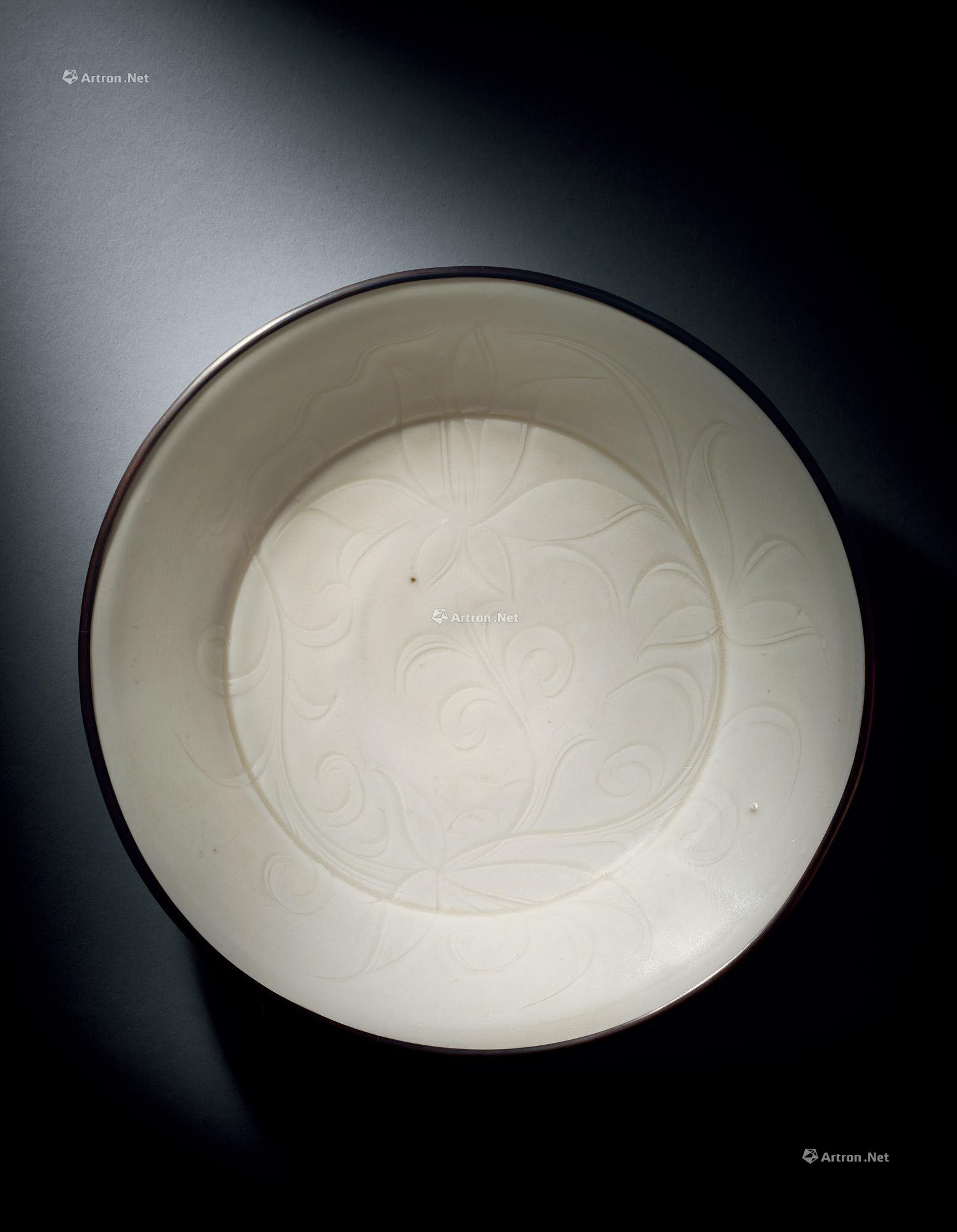 【北宋 定窑白釉刻花莲花纹盘】拍卖品_图片_价格_鉴赏_元代以前陶瓷