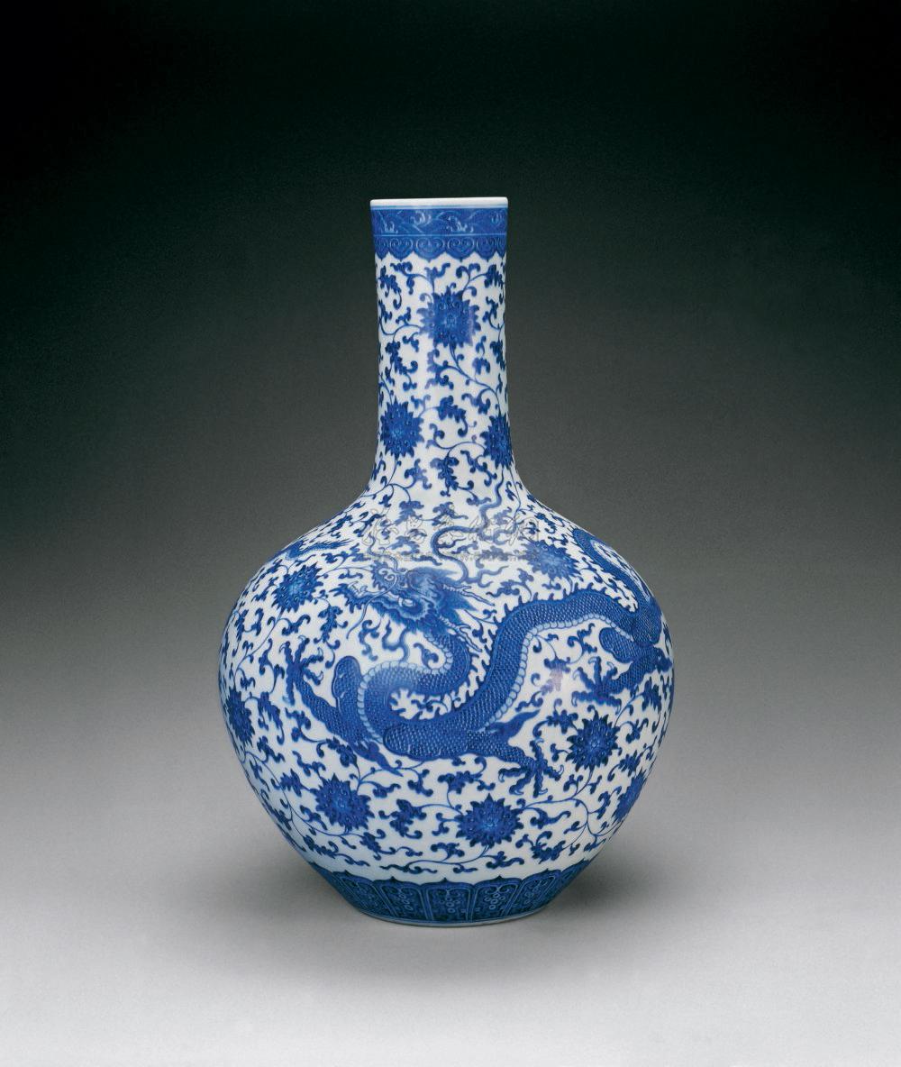 莲纹天球瓶】拍卖品_图片_价格_鉴赏_清代青花瓷器_雅昌艺术品拍卖网