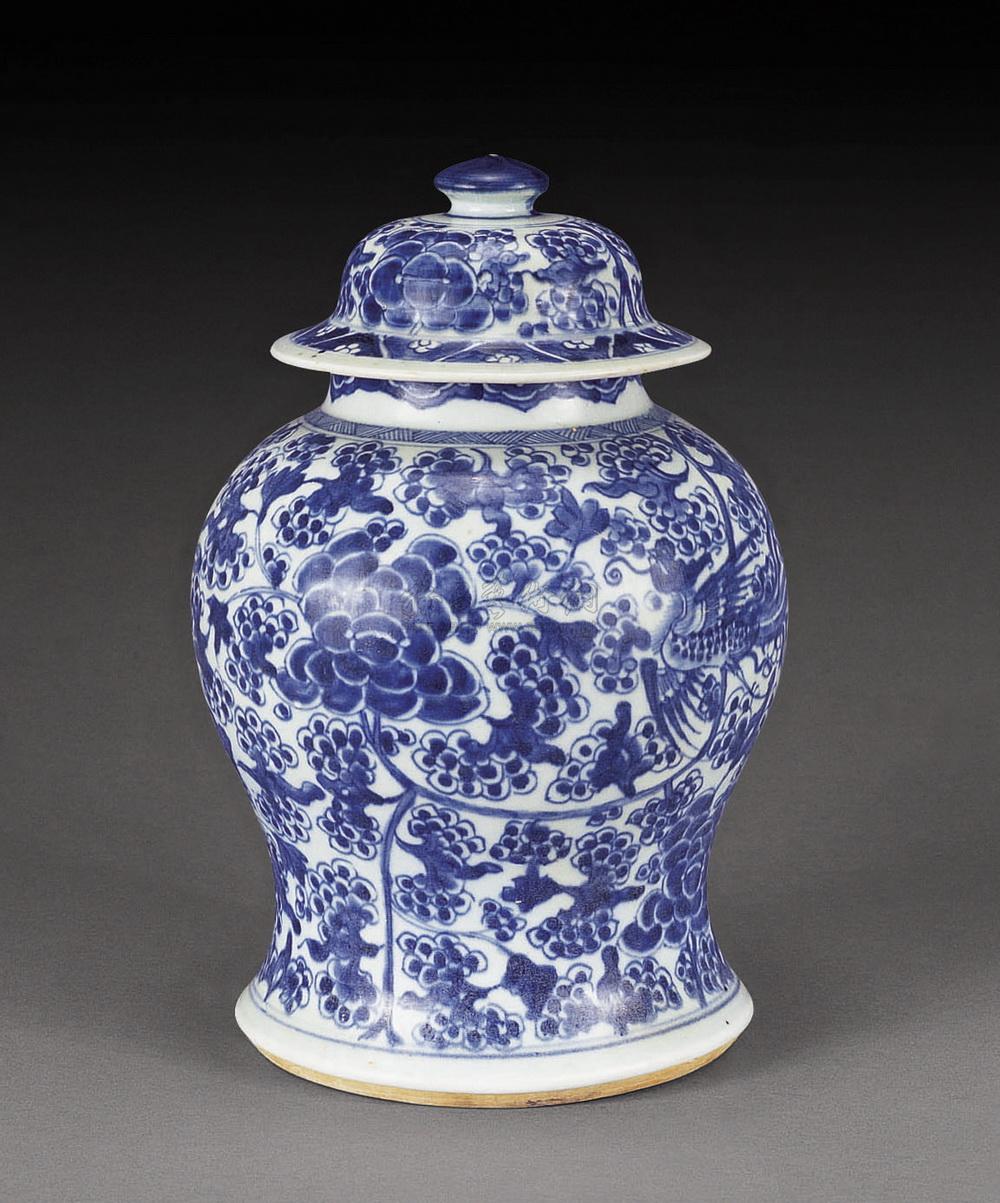 0622 清康熙 青花凤穿牡丹纹将军罐