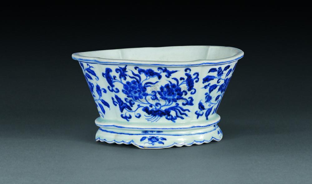 【明永乐 青花折枝花卉海棠型花盆】拍卖品_图片_价格_鉴赏_明代青花