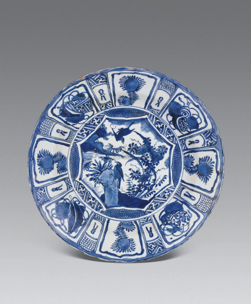 万历 青花莲瓣形开光花鸟盘】拍卖品_图片_价格_鉴赏_明代青花瓷器