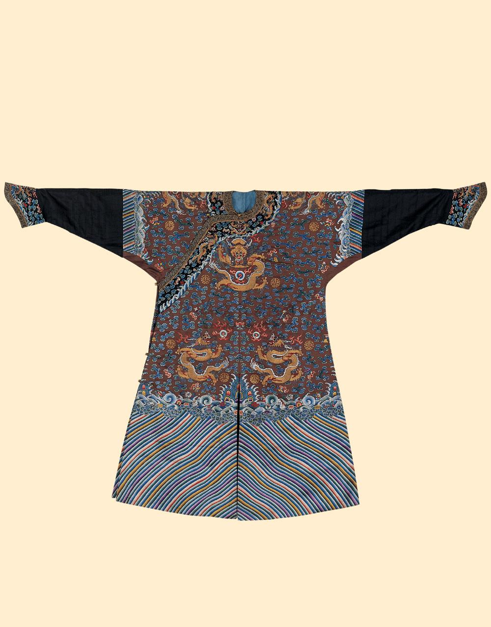 1651 清中期 绛色缎地云蝠庆寿蟒袍