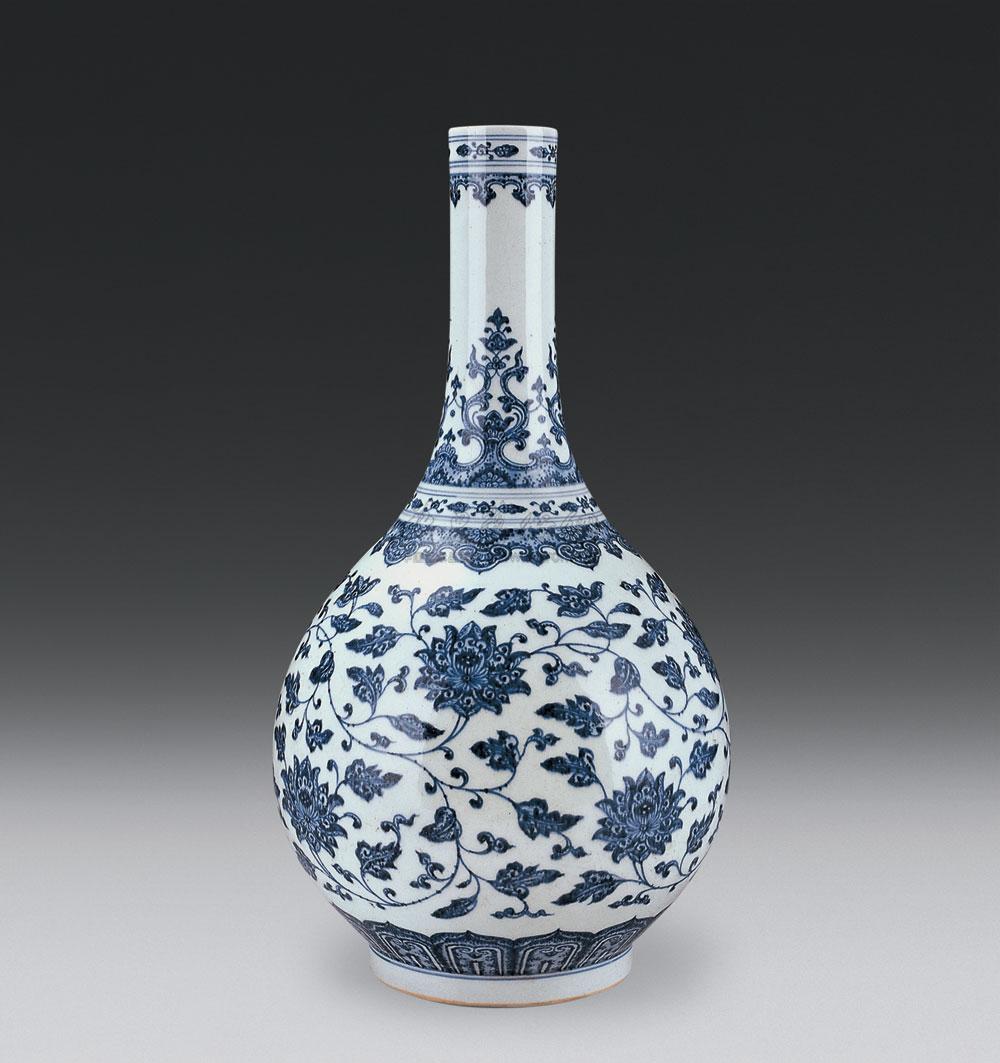 【清乾隆 青花缠枝莲纹直颈瓶】拍卖品_图片_价格_鉴赏_清代青花瓷器