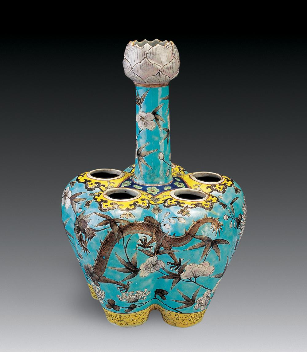 【清 绿地墨彩花卉龙纹六孔莲花口花插】拍卖品_图片_价格_鉴赏_清代