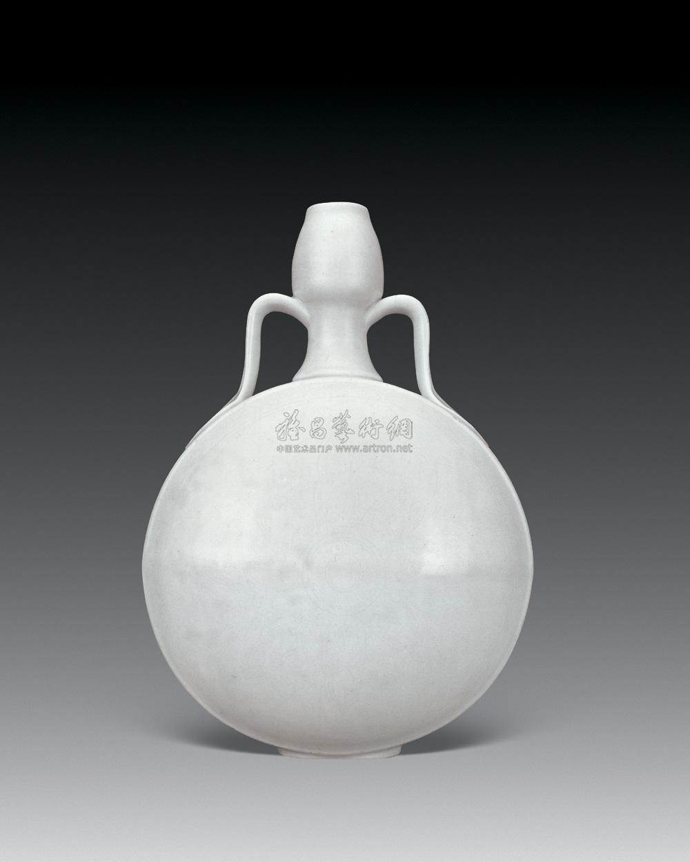 白釉暗刻花卉纹抱月瓶】拍卖品_图片_价格_鉴赏_明代单色釉瓷器_雅昌
