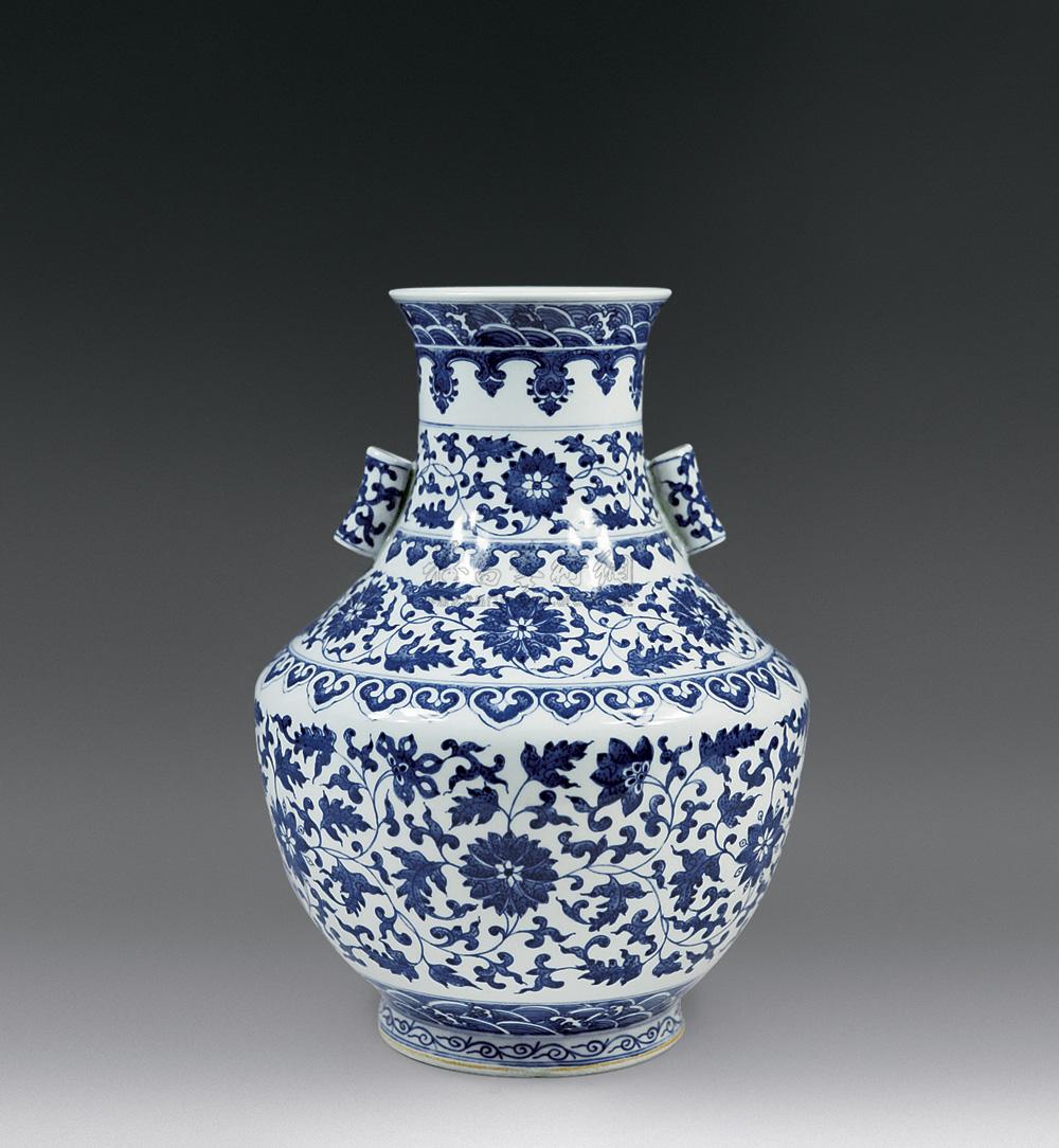 0047 青花缠枝莲花纹瓶