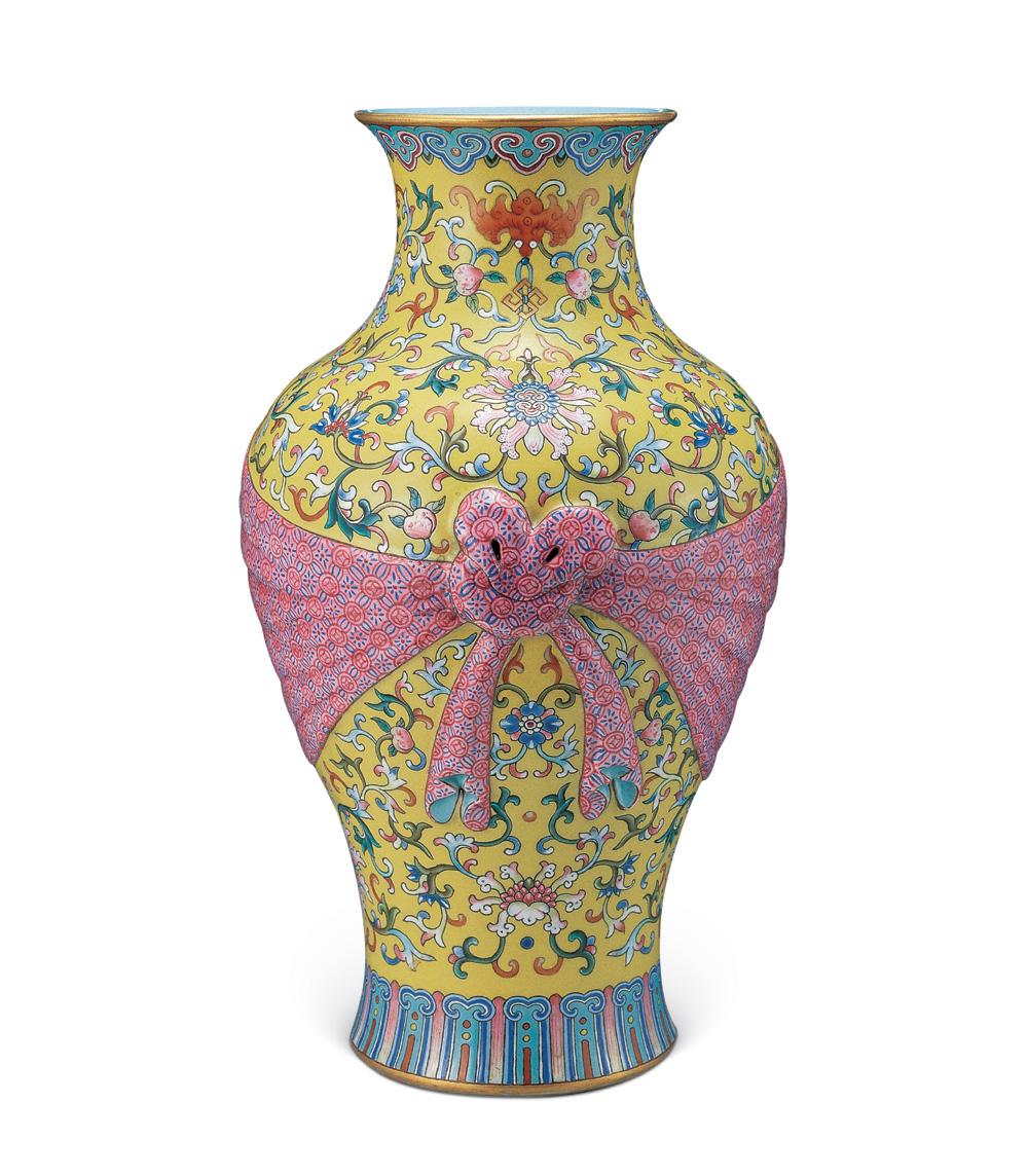 黄地粉彩花卉纹包袱瓶】拍卖品_图片_价格_鉴赏_清代粉彩瓷器_雅昌