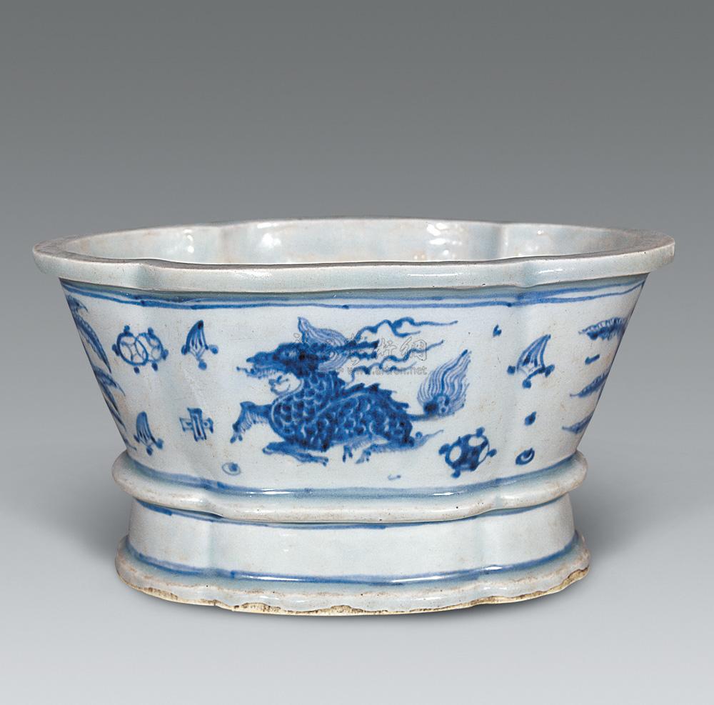 0051明早期青花麒麟花盆