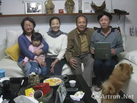 1986年,洪瑞生,魏献忠,叶和平与恩师著名水彩画家张厚进教授合影