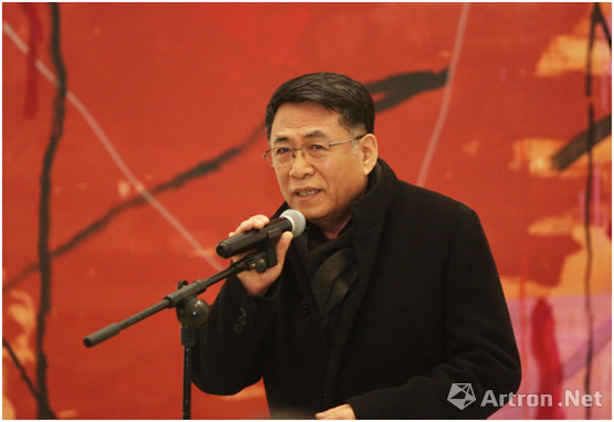 中国艺术研究院中国油画院院长杨飞云先生代表承办单位致辞