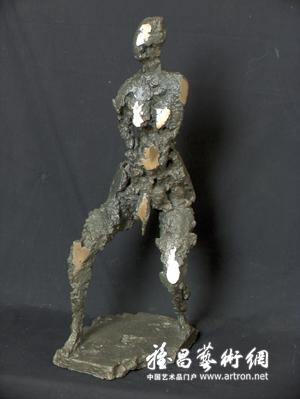 关于张峰的雕塑作品