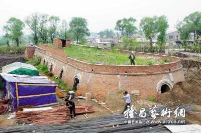老砖窑将变主题雕塑园　展现烧砖工作程序