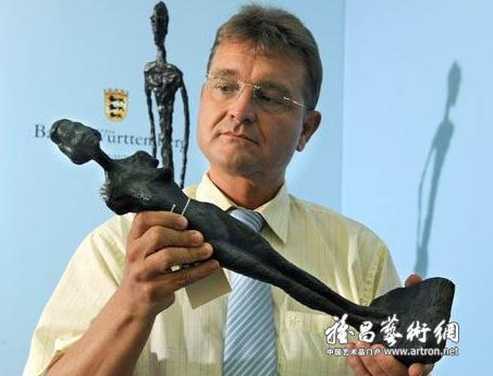德国发现近1000件贾科梅蒂的仿制品