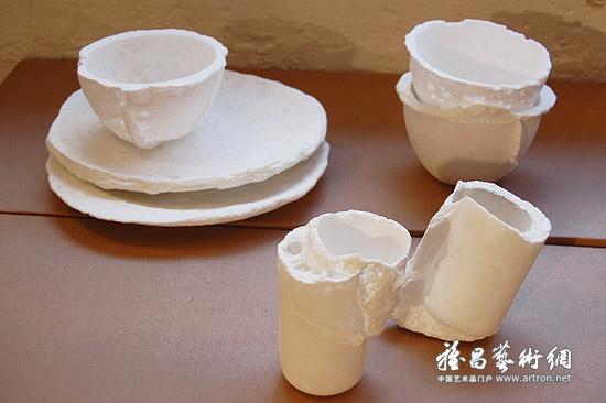 荷兰设计师marjan van aubel发明泡沫瓷器