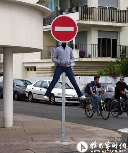 重口味街头人体雕塑