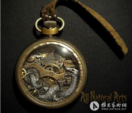 美艺术家将旧手表零件变成精美雕塑