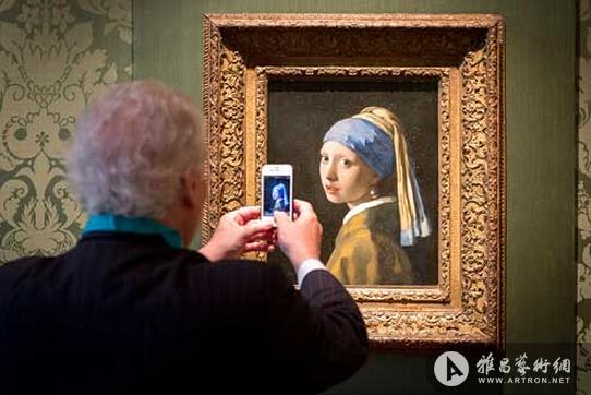 《戴珍珠耳环的少女》返乡