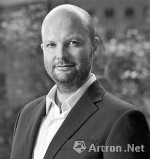 香港巴塞尔总监Magnus Renfrew跳槽邦瀚斯拍卖行