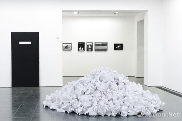 莱纳-鲁滕贝克个展在英国蛇形画廊启幕