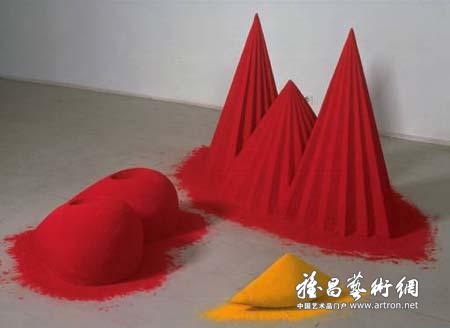 《为了庆祝,我用红粉吹向小丘》综合材料 1981